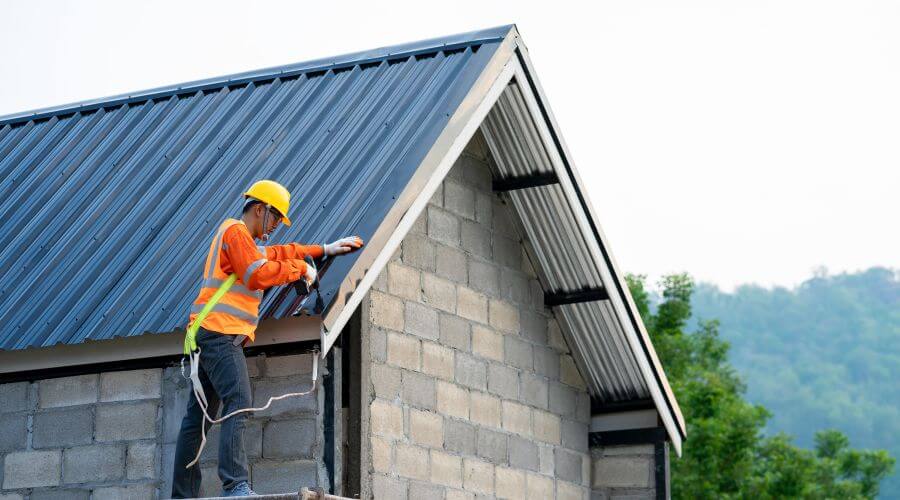 Professional gutter cleaning in Vinegar Bend, AL